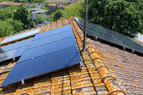 Impianto fotovoltaico 6 kWp - batteria 10 kWh - pdc Templari