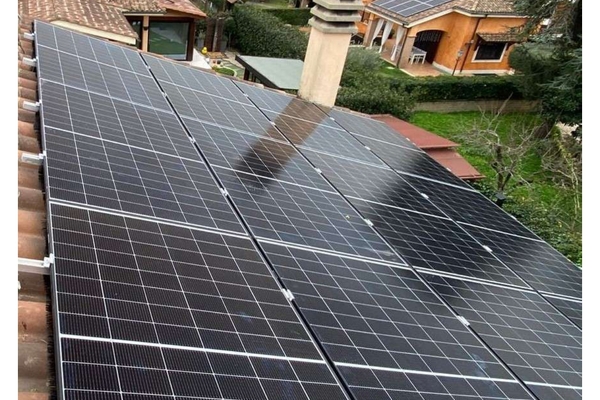 Impianto fotovoltaico 6 kWp con batteria 10 kWh